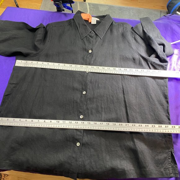 πSarah Spencer Basic Piece Black Linen Blouse - Picture 6 of 15